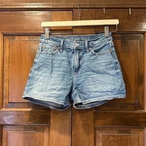 American Eagle Women’s Denim Shorts Size 000 Blue High Waisted Relaxed Mom Jeans